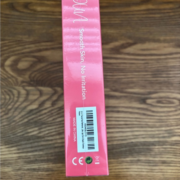 4-in-1 Precision Hair Remover Set - Face, Eyebrows, Nose & Body w/ Pouch - Picture 4 of 5